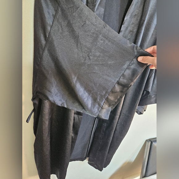 Victoria's Secret Black Satin Robe with short sleeves sexy lingerie size M / L - Picture 3 of 5